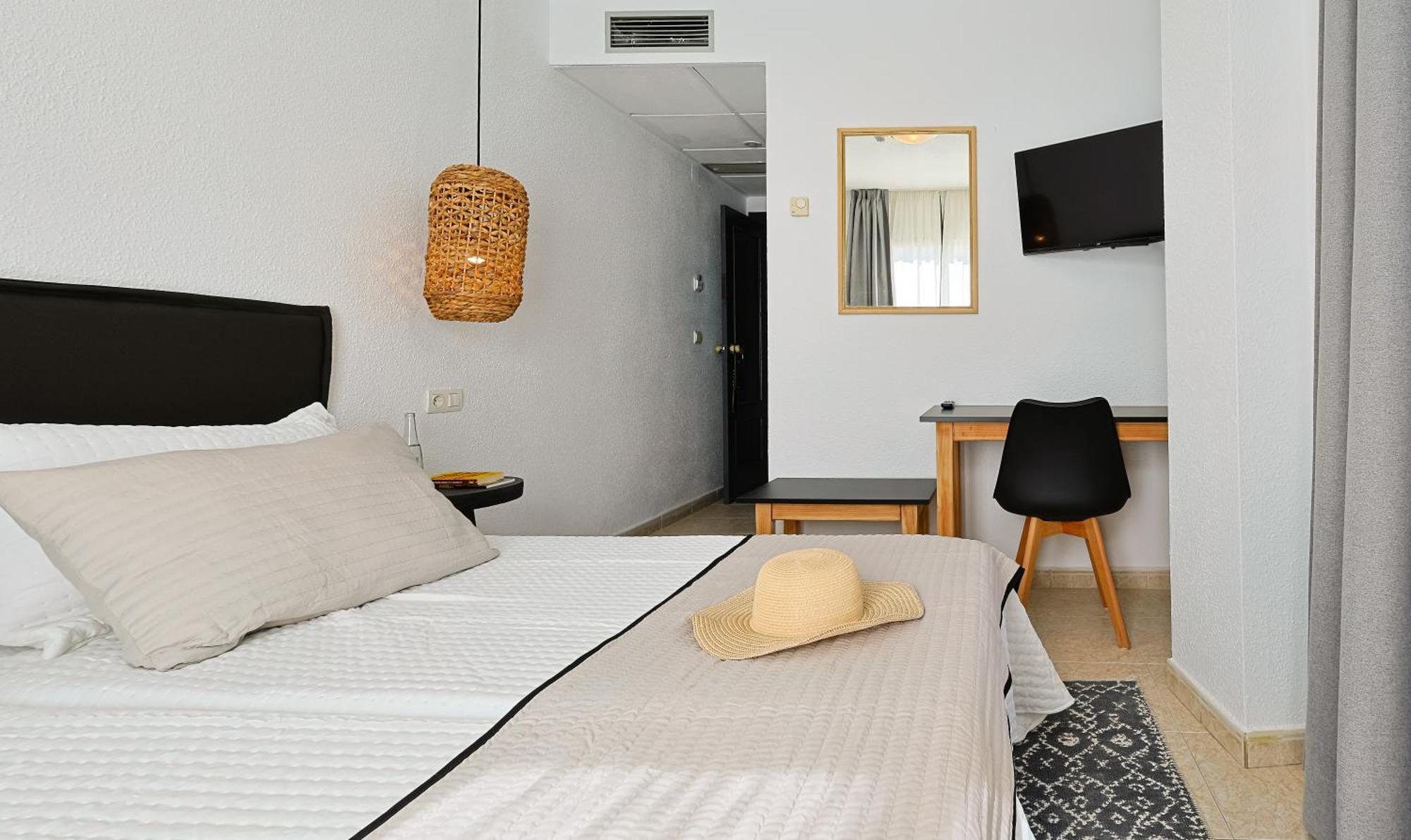 Hotel Olas De Almuñécar Kültér fotó